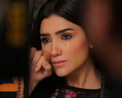 وفاة والد مي عمر ومحمد سامي ينعيه بكلمات مؤثرة