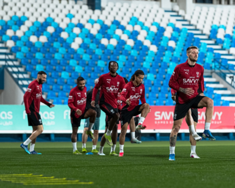 الهلال يتعثر بالتعادل أمام التعاون ويفقد صدارة دوري روشن