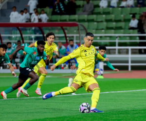 رونالدو يقترب من نادي المئة التاريخي بدوري روشن السعودي