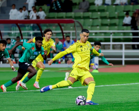 رونالدو يقترب من نادي المئة التاريخي بدوري روشن السعودي