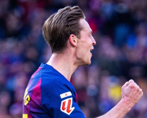 إصابة دي يونغ: مدة الغياب وتأثيرها على موسم برشلونة