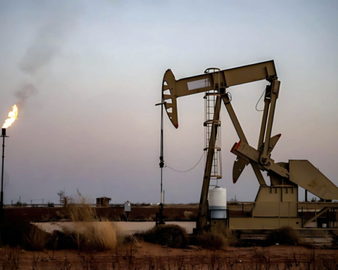 حريق مجمع عبادان الصناعي: تداعياته على أسواق النفط والمنطقة