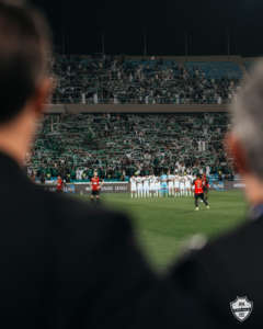 غضب وبكاء لاعب الرياض محمد الخيبري في مباراة الأهلي بدوري روشن