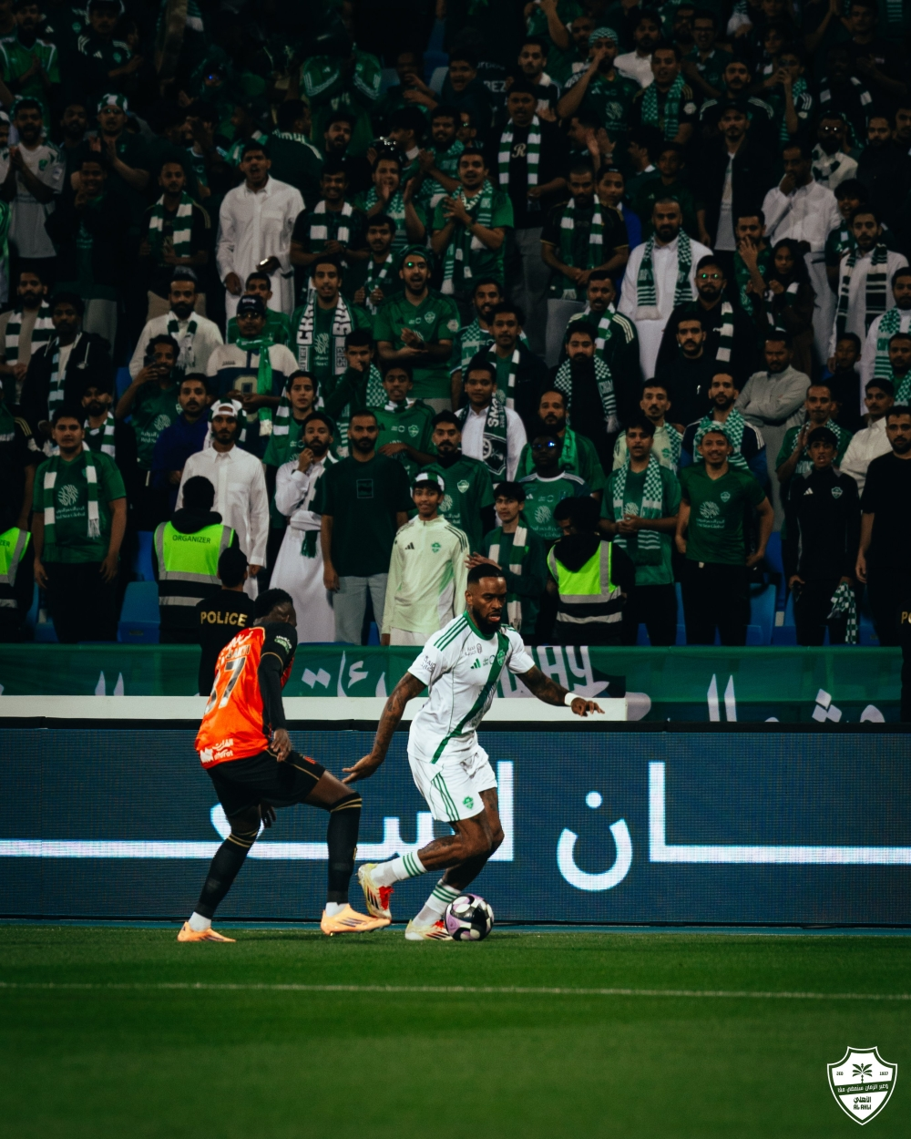 سبب إلغاء هدف إيبانيز أمام الرياض.. خبير تحكيمي يحسم الجدل