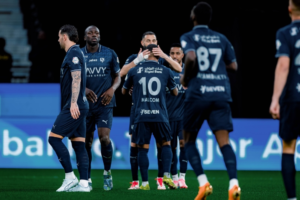 ديربي الرياض: الهلال والشباب.. صراع التاريخ والطموح بدوري روشن