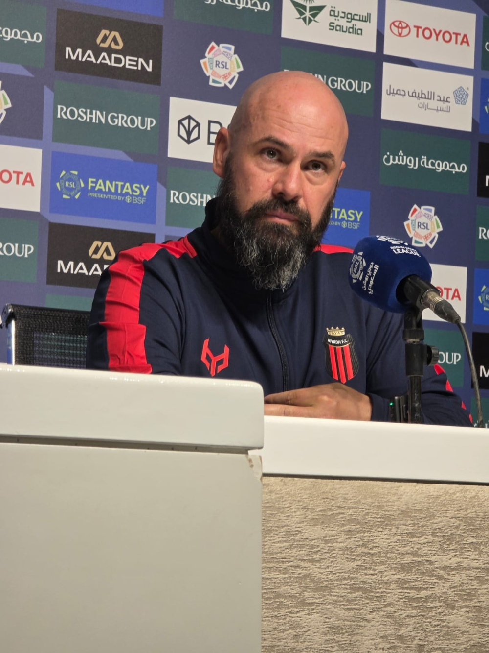 مدرب الرياض يشيد بلاعبيه بعد الهزيمة من الأهلي بدوري روشن