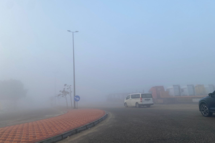 تحذير من ضباب كثيف في 5 مناطق سعودية وتأثيره على الرؤية