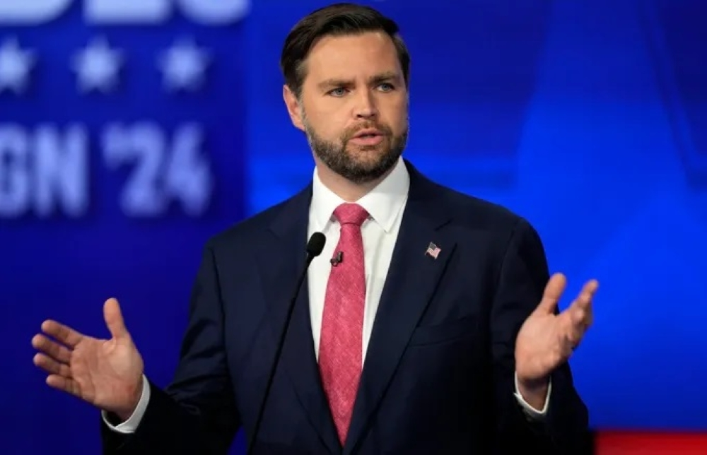 فانس: ضرب إيران لن يؤدي لحرب طويلة.. ما هي المخاطر الحقيقية؟