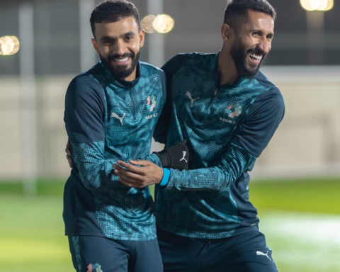 موعد مباراة نيوم والخلود في دوري يلو والقنوات الناقلة