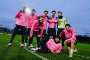 مانشستر سيتي وليدز: مواجهة حاسمة في سباق لقب البريميرليغ