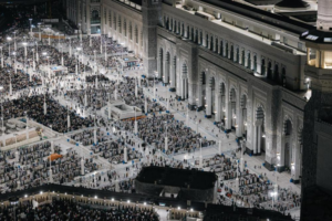 تقنيات الحرمين: مظلات ذكية وتبريد مبتكر لراحة ضيوف الرحمن