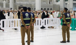 الدفاع المدني: جهود مكثفة لسلامة المعتمرين بالمسجد الحرام
