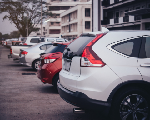 ضوابط بقاء المركبات الخليجية بالسعودية: حد أقصى 90 يوماً