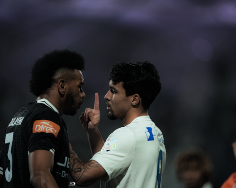 رد فعل علي البليهي بعد هدفه العكسي في مباراة الهلال والشباب