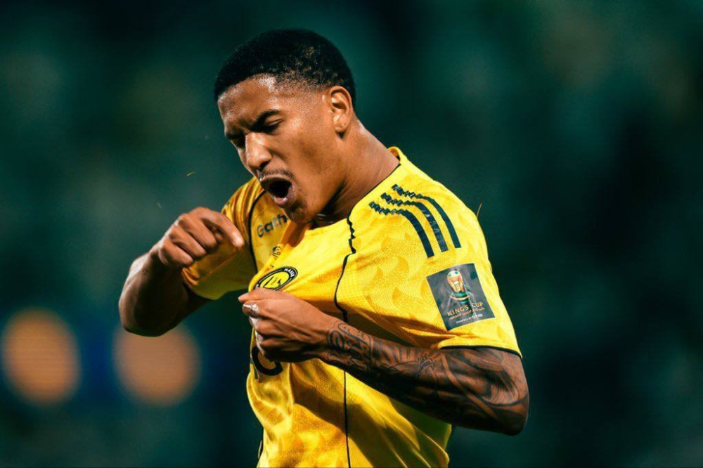 لماذا استبعد جيسوس أنجيلو من مباراة النصر والفيحاء؟