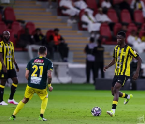 ركلة جزاء الخليج والاتحاد: خبير تحكيمي يحسم الجدل