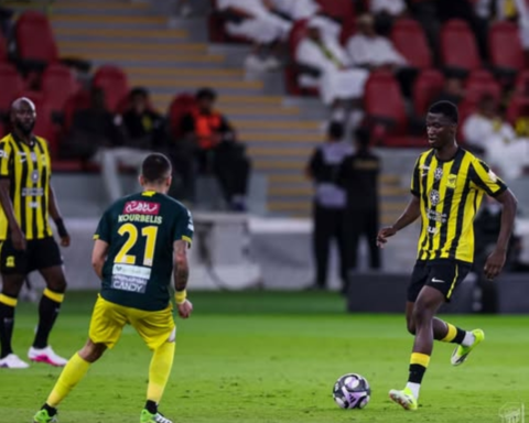 ركلة جزاء الخليج والاتحاد: خبير تحكيمي يحسم الجدل