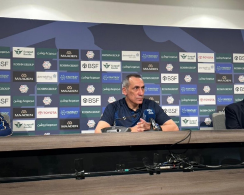 دونيس: من السهل طردي مع الخليج وليس مع الهلال