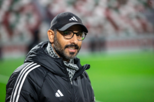 الشهري يلوم البطاقة الحمراء في خسارة الاتفاق أمام الحزم