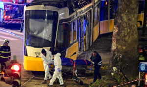 حادث ترامواي ميلانو: مقتل شخصين وإصابة العشرات في انحراف مروع
