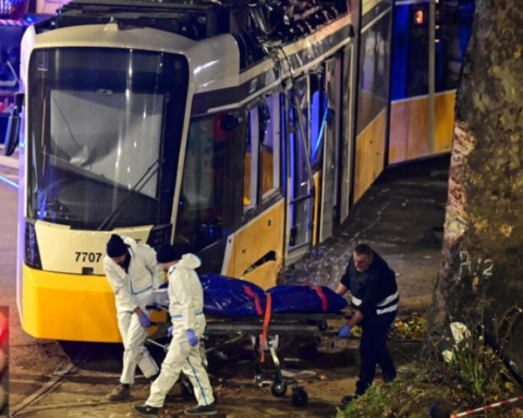 حادث ترامواي ميلانو: مقتل شخصين وإصابة العشرات في انحراف مروع