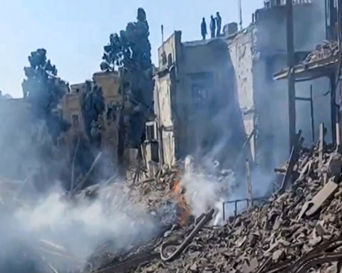 Iran on high alert: Universities closed and calls to evacuate Tehran