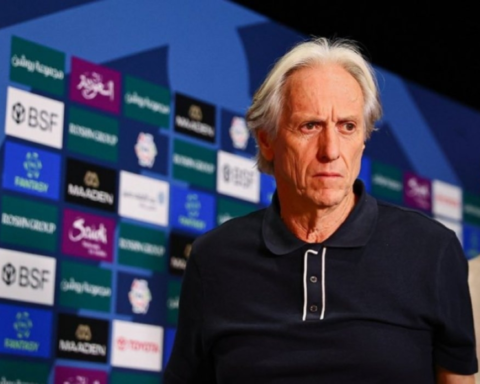 تشكيلة النصر ضد الفيحاء في دوري روشن السعودي 2024