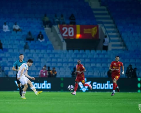 القادسية والتعاون: تعادل مثير في دوري روشن السعودي