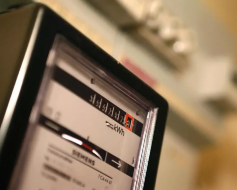 حساب المواطن: إلزامية عداد الكهرباء للمستقلين وشروط الأثر الرجعي