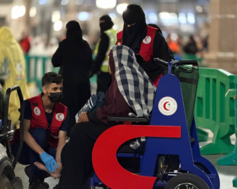 الهلال الأحمر يفعل العربات الكهربائية الإسعافية بالمدينة المنورة