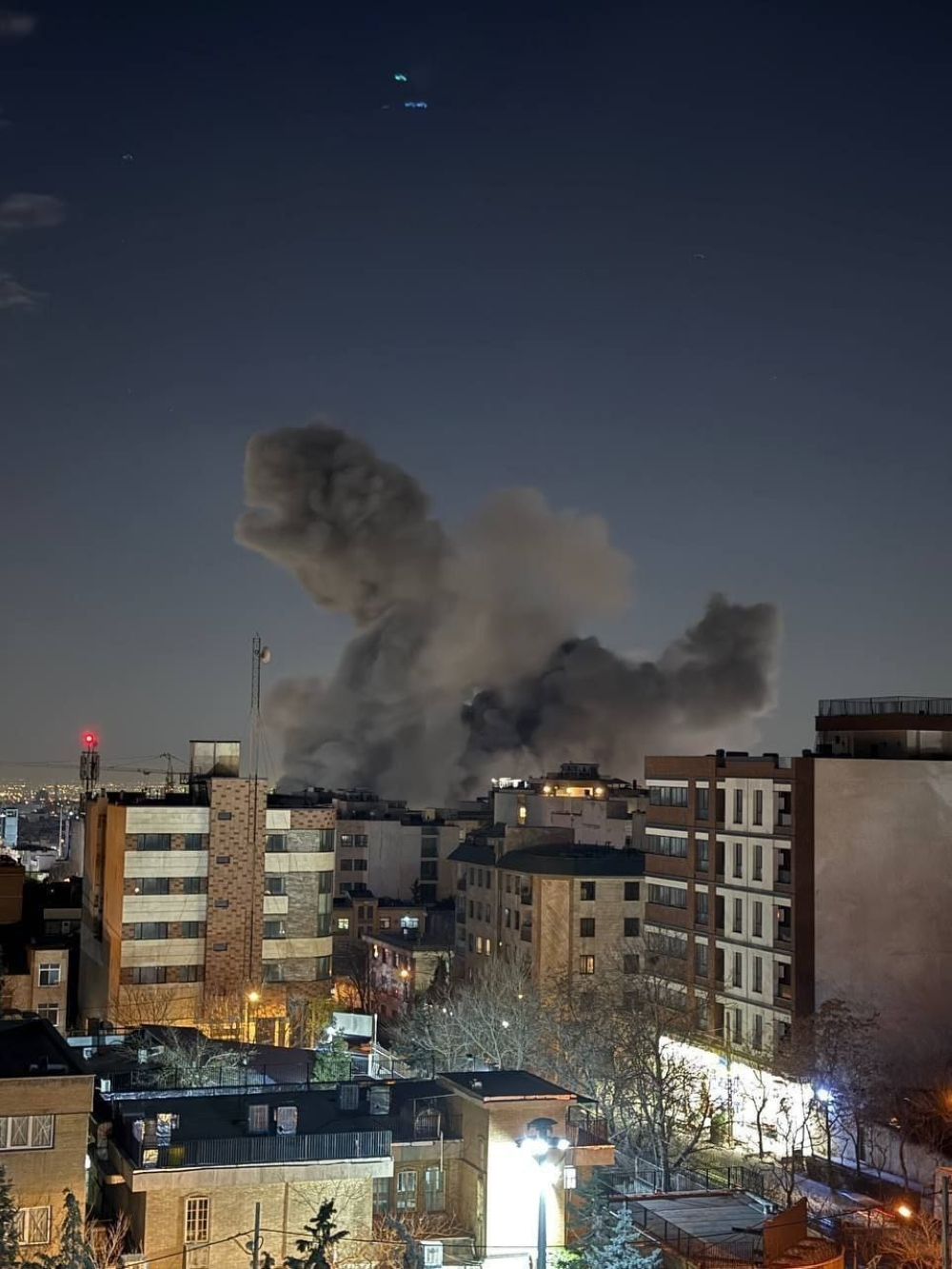 Powerful explosions rock Tehran Sunday evening: Initial details