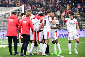 ميلان يهزم كريمونيزي ويقترب من دوري الأبطال وخسارة أتالانتا