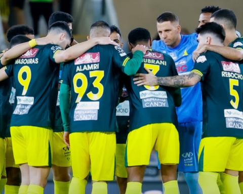 الخليج يستعيد فورتونيس وكينغ قبل مواجهة الحزم في دوري روشن