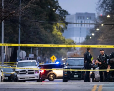 Details of the Texas attack: The perpetrator wore an Iranian flag, and the FBI is investigating