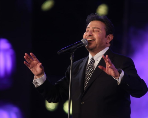 هاني شاكر في العناية المركزة.. تفاصيل الجراحة ومنع الزيارة