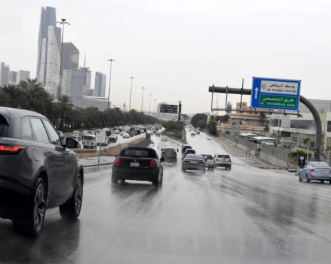 حالة الطقس في السعودية: أمطار رعدية وغبار على 9 مناطق