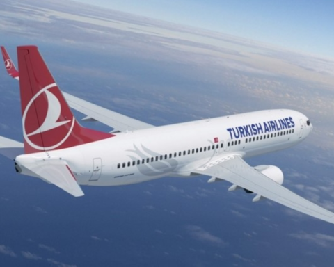 Türkiye and Iran suspend passenger traffic across border crossings