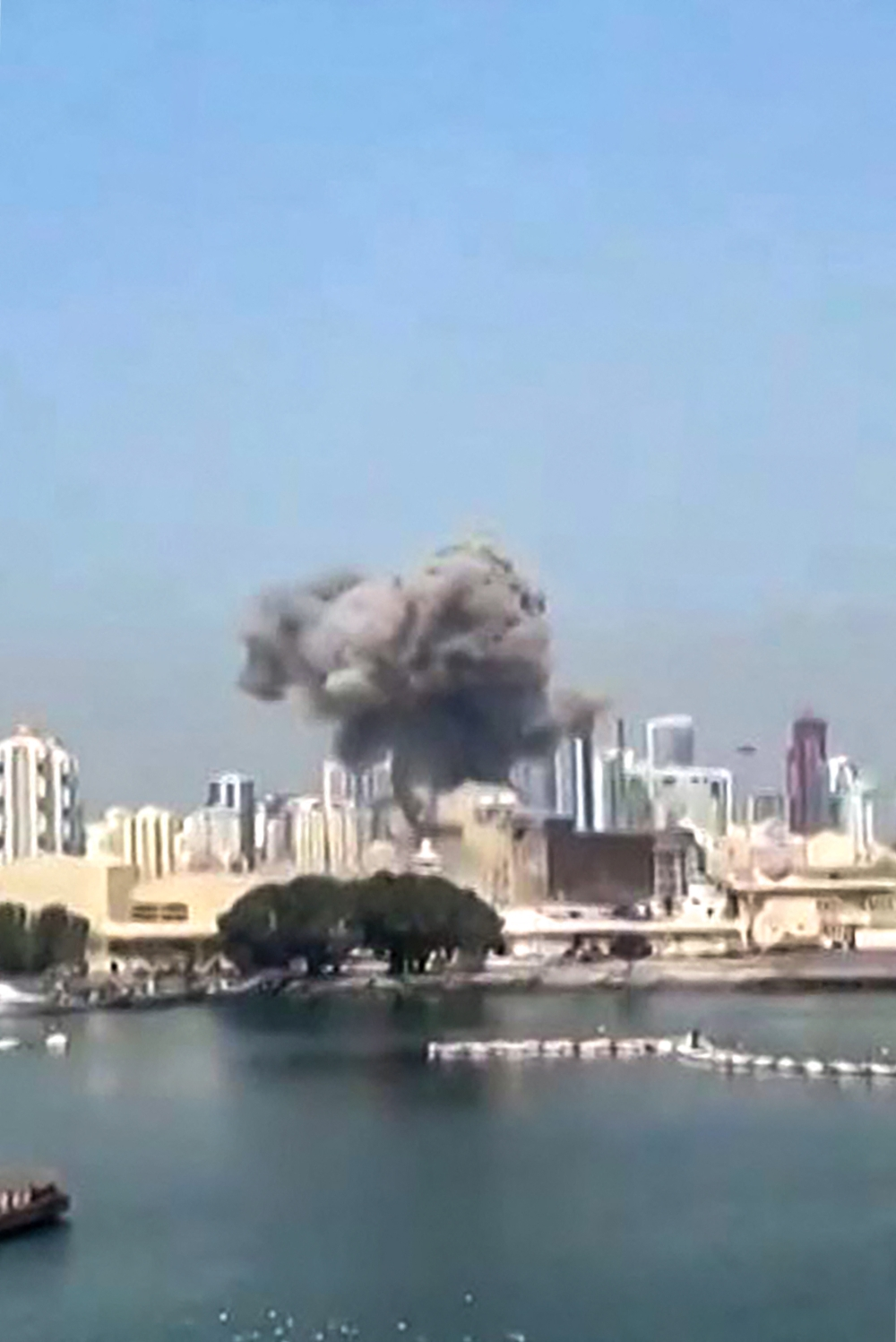 السعودية وأمريكا تدينان هجمات إيران الصاروخية والمتهورة