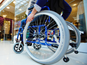 تفاصيل دعم ذوي الإعاقة: إعفاءات التأشيرات وإعانات مالية