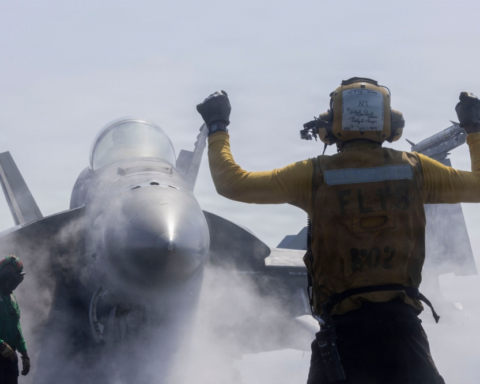 الجيش الأمريكي يعلن ارتفاع قتلاه في حرب إيران إلى 4