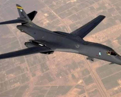 Details of launching airstrikes on Iran with B-1 bombers and destroying the Revolutionary Guard