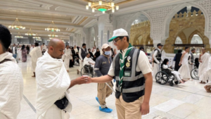 الكشافة في الحرمين: جهود تطوعية لخدمة ضيوف الرحمن في رمضان