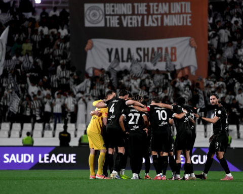 تأكد غياب محترف الشباب كارلوس جونيور أمام الاتفاق بدوري روشن