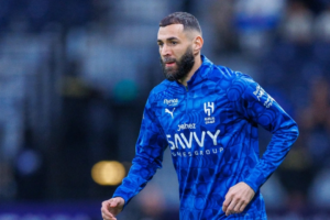 نجوم الهلال في المدرجات: تفاصيل ظهور نيفيز وبنزيما أمام الأخدود