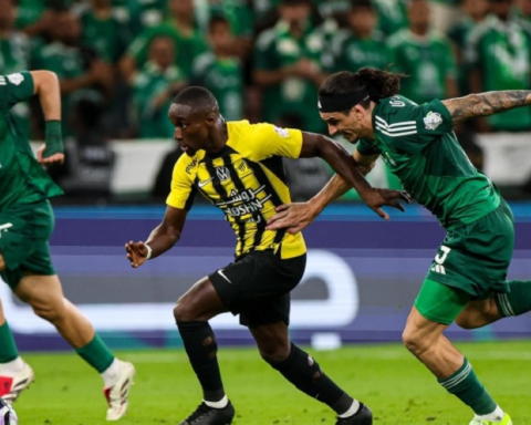 ديربي جدة 2024: مقارنة القيمة السوقية بين الأهلي والاتحاد