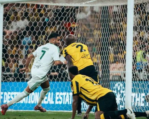 ديربي جدة: مقارنة رقمية بين الأهلي والاتحاد في دوري روشن