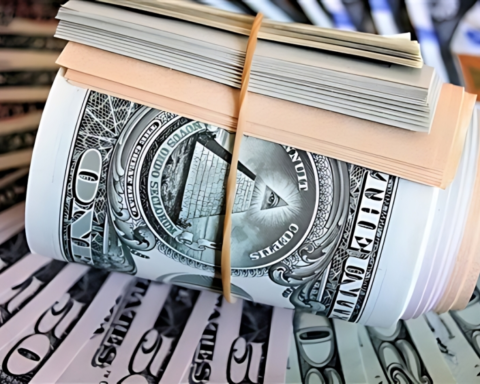 سعر الدولار مقابل الجنيه يتجاوز 50 جنيهاً في البنوك المصرية