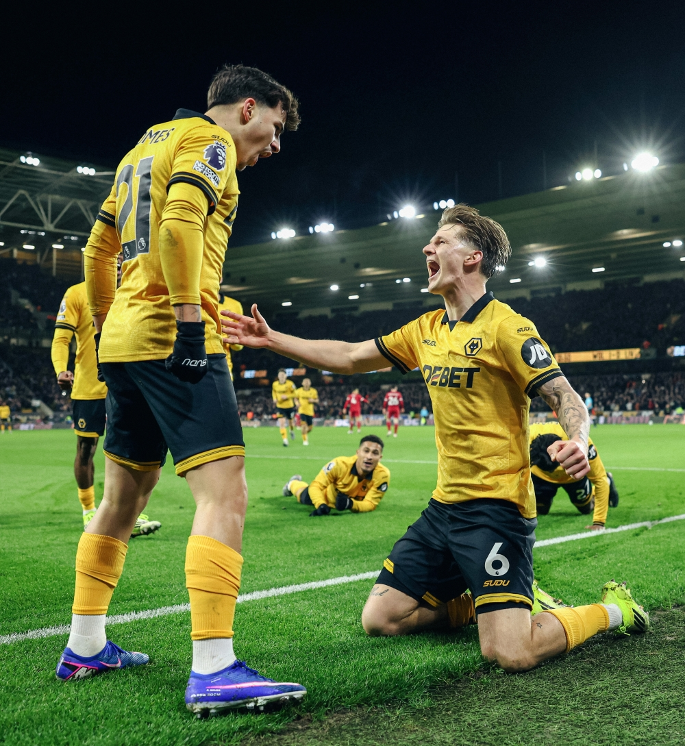 وولفرهامبتون ضد ليفربول: سقوط مدوٍ للريدز في الوقت القاتل