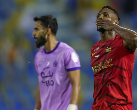 القادسية والخلود في دوري روشن: الموعد وتفاصيل المواجهة