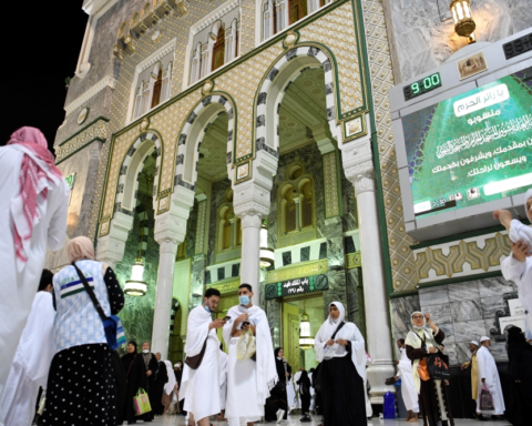 منع التصوير داخل الحرمين للجمعيات: تفاصيل القرار وأهدافه